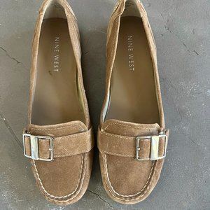 Brand new Nine West light brown suede flats - sz 7.5